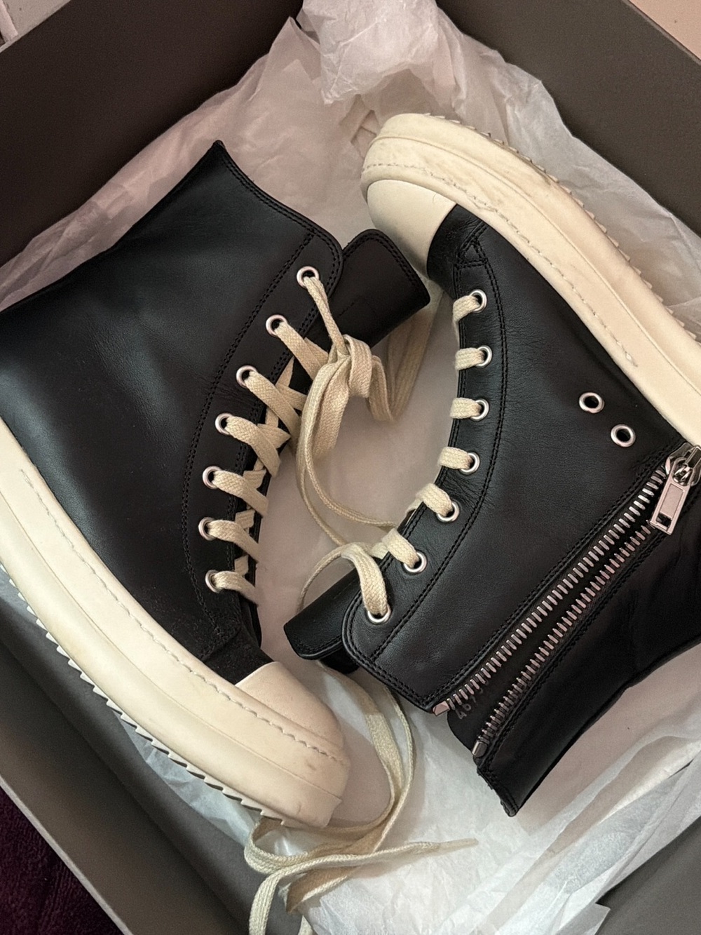 Rick Owen Black High-Top sneakers